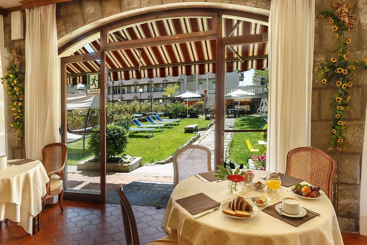 Hotel Villa Maria Sanremo 2*,